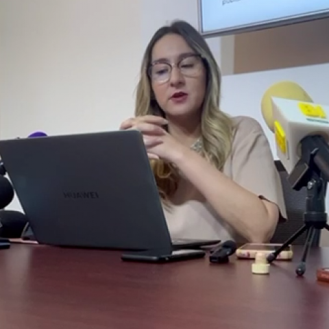 Dafne Viramontes, Pdta. Colegio de Economistas 