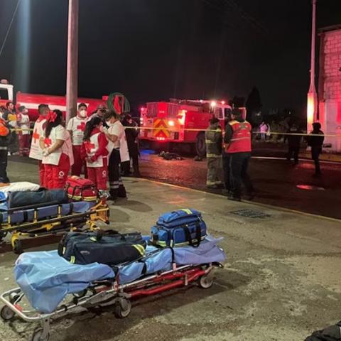Mueren 12 personas en incendio en anexo de Guanajauto 