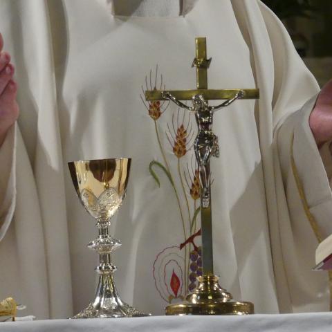 Sacerdote 
