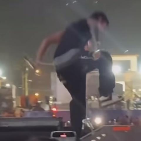 Natanael Cano golpea a DJ y rompe equipo durante concierto 