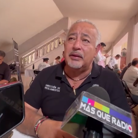Roberto Amézquita, Director de Reglamentos 