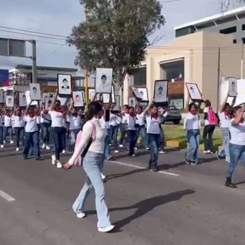 Normalistas marchan en Aguascalientes a 11 años de la desaparición de los 43 estudiantes de Ayotzinapa 