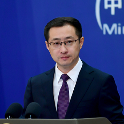 China pide a México reconsiderar aranceles en sus productos 