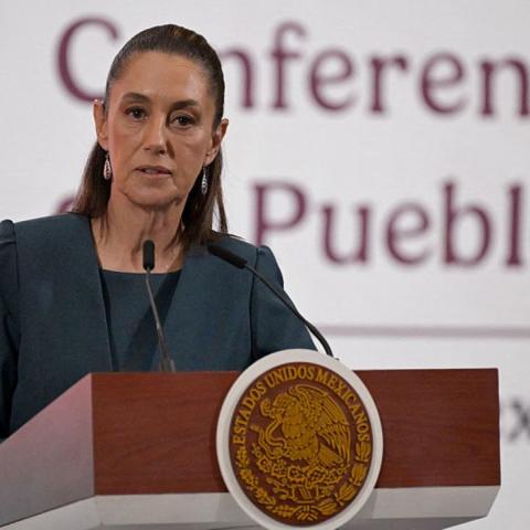 Sheinbaum acusa "campaña de calumnias" tras supuestos amparos presentados por hijos de AMLO
