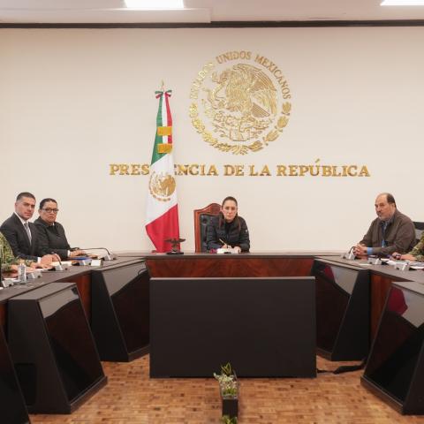 Claudia Sheinbaum y gabinete de seguridad 