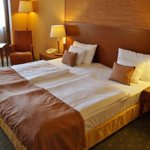 Pese a turismo, gremio aún considera inviable instalar hoteles fuera de ciudad capital 