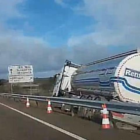 Camión accidentado 