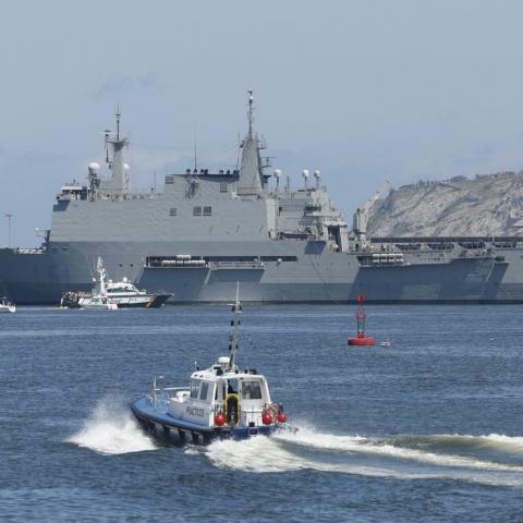 Guerra en Medio Oriente: EE.UU. despliega un buque con 3 mil 500 marinos