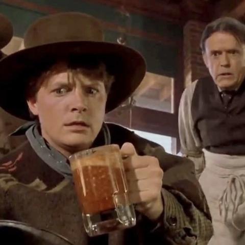 Muere a los 89 años Matt Clark, actor de "Volver al futuro"