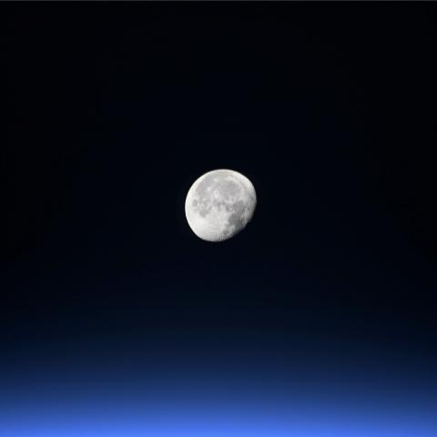 Artemis II, cada vez más cerca de entrar en la órbita lunar