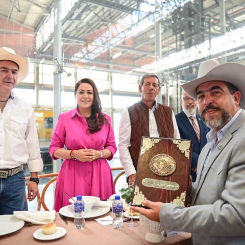 Premios a ganaderos 