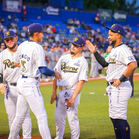 Rieleros debut