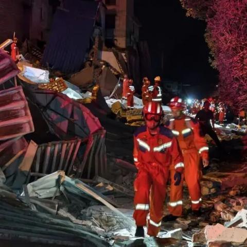 Sismo de magnitud 5.4 sacude China; reportan 3 personas desaparecidas