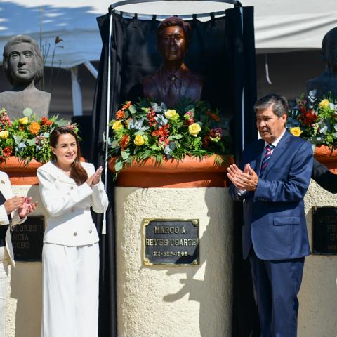Reconocimientos a maestros