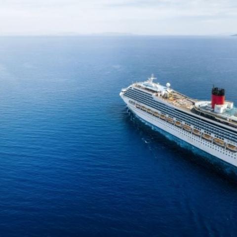 Francia confina a mil 700 personas en crucero por brote de gastroenteritis