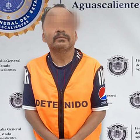 El pervertido llevaba dos años de relación con la adolescente y hoy está tras las rejas enfrentando 3 cargos