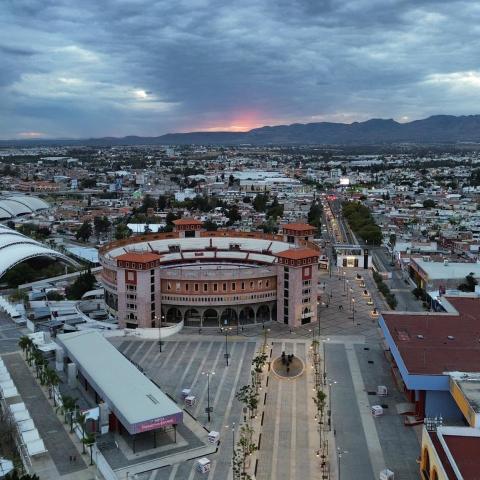 Patronato de la FNSM hace descuentos stands de dependencias, partidos y asociaciones religiosas