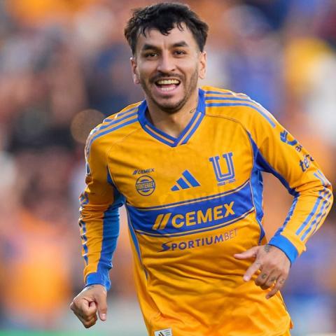 ÁNGEL CORREA RIVER PLATE