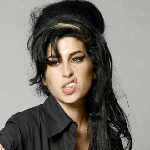Mitch Winehouse condenado a pagar 950 mil libras tras perder demanda contra amigas de Amy Winehouse
