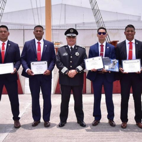 Integrantes del grupo de Operaciones Especiales destacan en capacitación de la Semar