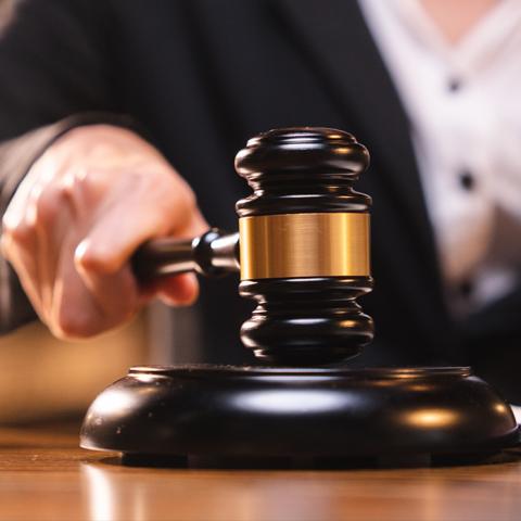 Se amparan contra universidades por retraso en entrega de títulos; suman más de una decena de casos en Aguascalientes