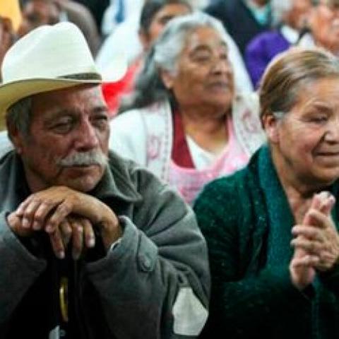 DIF Estatal a los adultos mayores 