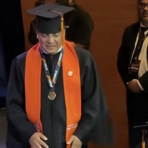 Cristian Castro se gradúa de la preparatoria y su mamá le dedica emotivas palabras 