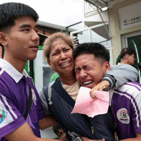 Estudiante mata a cinco personas en un colegio de Tailandia
