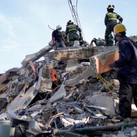 Suman 273 fallecidos por el terremoto en Colombia