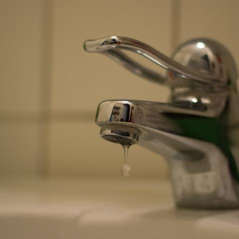 Sin medidores calibrados, MIAA podría infringir ley con limitación del agua a morosos: Colegio de Abogados