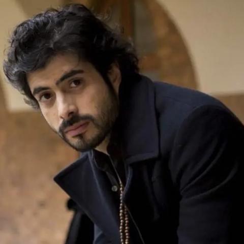 José Ángel Bichir reaparece tras su caída desde un tercer piso y busca ayudar a otros hombres con su experiencia