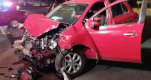 Se atravesó al paso de un auto y fue embestido en su camioneta