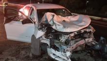 Muere conductor al estrellarse contra un trailer