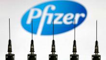 Aprueban vacuna de refuerzo Pfizer y Moderna para ómicron