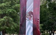 Gobierno de Nayarit cambia los colores de la bandera de México por los de Morena