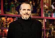 Miguel Bosé se sometió una cirugía debido a una hernia discal 