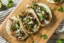 Jitomate, cebolla, ¡y hasta los tacos!: estos alimentos subieron sus precios