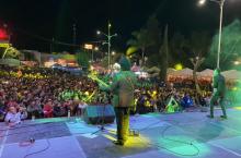 Grupo Bryndis prendiendo la feria de Pabellón de Arteaga 