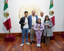 Lilia Paredes e hijos 