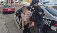 Doña Tomasa estaba en crisis nerviosa porque se sentía perdida, pero Policías Estatales la ayudaron a regresar con su familia
