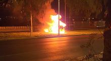 Auto incendiado 