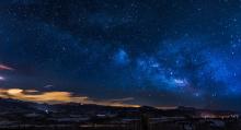 Capturan cometa verde; usuarios comparten imágenes