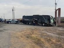 Autobús turístico fue alcanzado por impactos de bala tras enfrentamiento armado en la carretera San Juan de los Lagos-Encarnación de Díaz