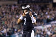 CONTRATO JALEN HURTS