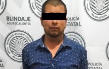 La niña llegó llorando a su casa para decirle a su madre lo que un vecino le había hecho