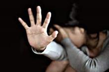 Ultrajó a su “hermana” durante 11 años, la mantuvo amenazada y la extorsionaba