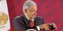 AMLO presenta su declaración patrimonial; asegura no tener casa ni automóvil