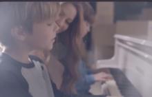 Shakira y sus hijos en "Acróstico"