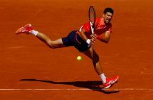 Victoria para Djokovic en primer duelo de Roland Garros