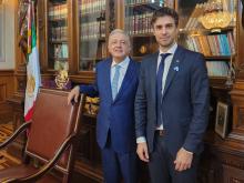 Se reúne AMLO con el abogado de Pedro Castillo en Palacio Nacional
